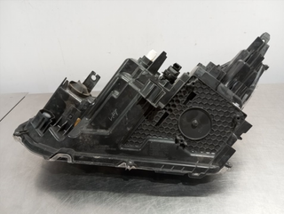 FARO DERECHO TOYOTA YARIS CROSS M15A KOITO 0D312