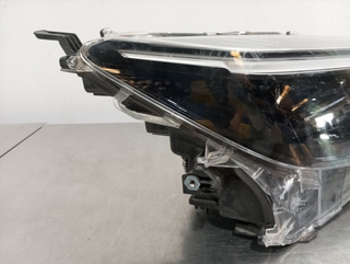 FARO DERECHO TOYOTA YARIS CROSS M15A KOITO 0D312