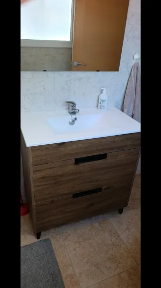 Mueble de baño con espejo