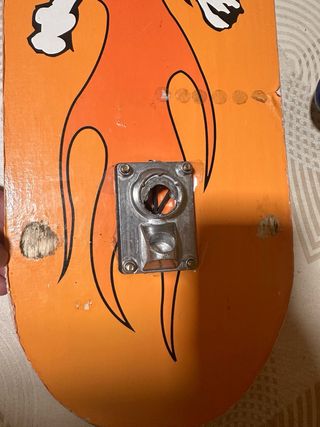 Skate Naranja con Calavera y Llamas