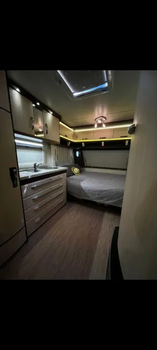 EXCELENTE CARAVANA HOBBY PRESTIGE 560 ALTA GAMA