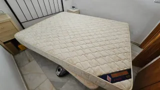 Cama con colchón