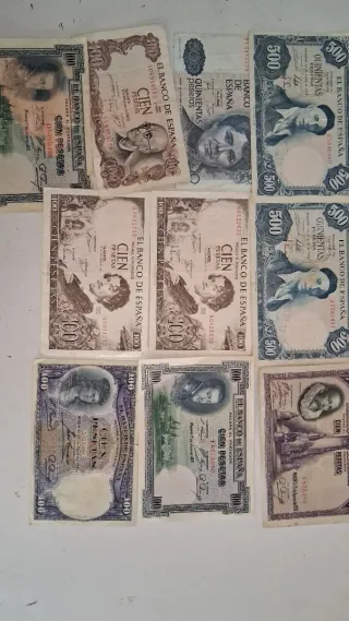 Billetes antiguos españoles.  Escucho ofertas.