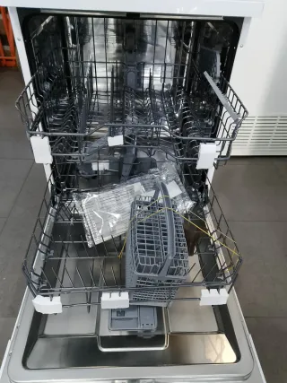 Lavavajillas Daewoo  NUEVO CON GOLPE