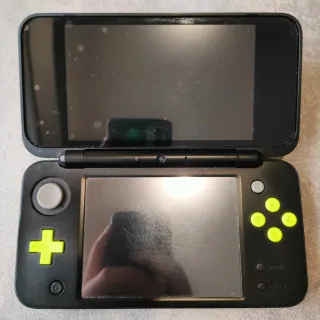 New Nintendo 2DS XL Edizione Limitata Mario Kart