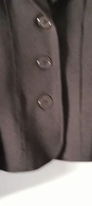 Chaqueta marca Clara Collins. Negra. Mujer