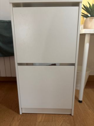 Zapatero blanco de madera