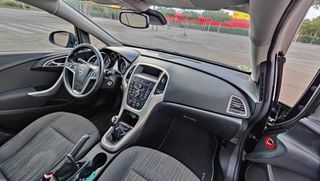 Opel Astra 2011