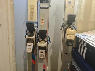 Lote esquís Dynastar y Rossignol