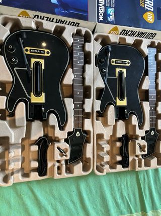 2 Chitarre Guitar Hero Live PS3 + Gioco