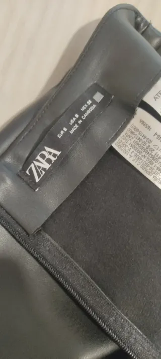 Falda pantalón efecto cuero negra