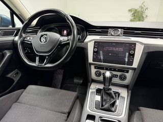 VW Passat Variant 2.0TDI Advance desde 295€/mes*