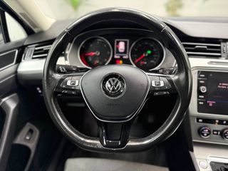 VW Passat Variant 2.0TDI Advance desde 295€/mes*