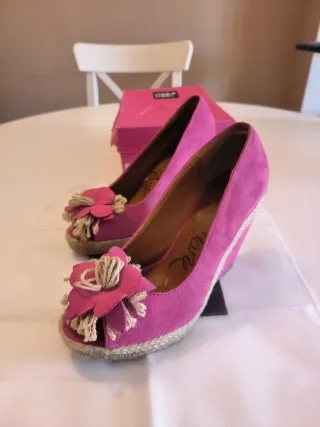 Zapatos cuña Maria Mare fucsia