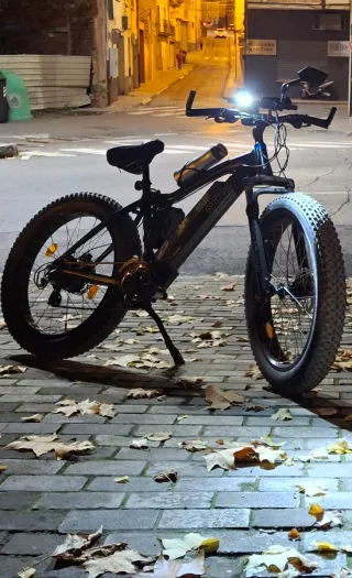 Bicicleta eléctrica NCM Fat Bike