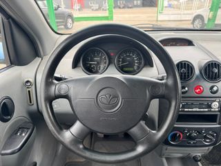 DAEWOO Kalos 1.4 SR 16v ano modelo 2004