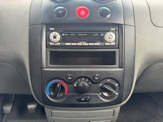 DAEWOO Kalos 1.4 SR 16v ano modelo 2004