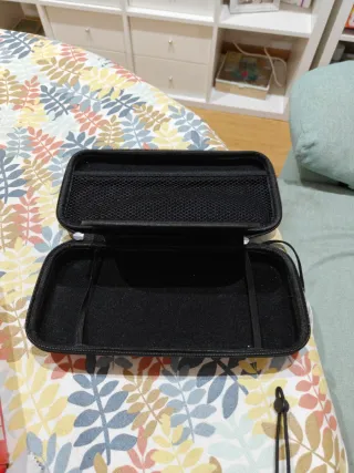 Nintendo Switch + Accesorios y Juego