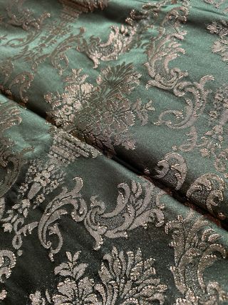 Tela brocada oro y verde