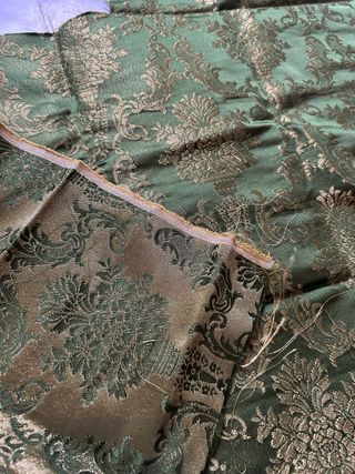 Tela brocada oro y verde
