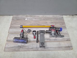 Dyson V8 Aspiradora Inalámbrica