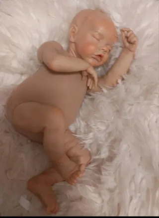 Bebé Reborn prematuro.