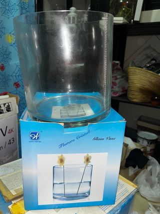 7 Floreros de Cristal Happy Friends Transparente