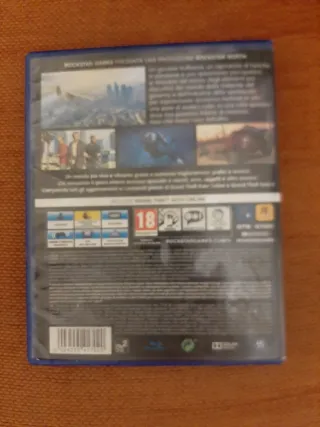 Grand Theft Auto V PS4 con mappa e manuale