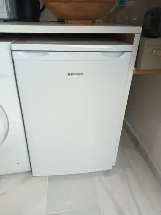 Frigorífico Johnson bajo encimera