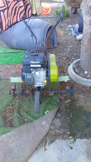 Motoazada funciona bien, recambio cuchillas