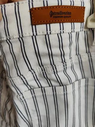 Pantalón vaquero Stradivarius