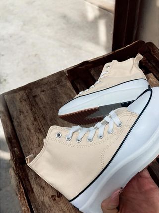 Zapatillas beige plataforma