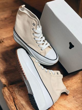 Zapatillas beige plataforma