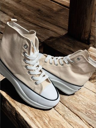 Zapatillas beige plataforma