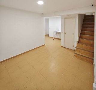 Local comercial en alquiler en Valdezarza en Madrid