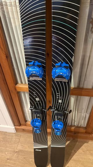 Esquís Faction Mana 3