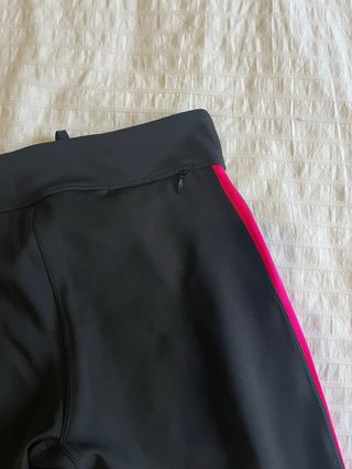 Mallas deportivas Adidas negras y rosas