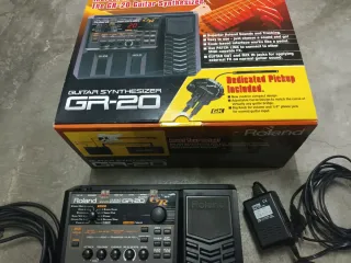 Roland GR-20 Guitar Synthesizer + GK3