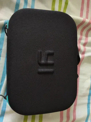 Cámara deportiva Yi 4K con accesorios