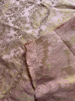 Tela brocado rosa y oro