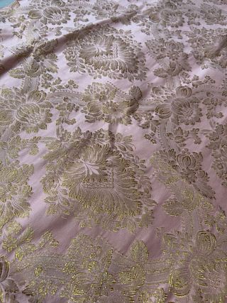 Tela brocado rosa y oro