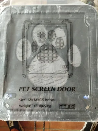 Puerta magnética para mascotas