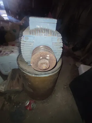 Motor trifásico ASEA-CES 7.5 HP