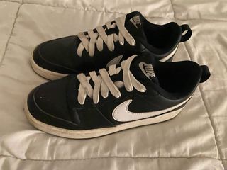 Zapatillas Nike Negras y Blancas