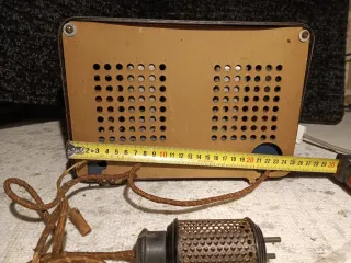 Radio antigua de válvulas