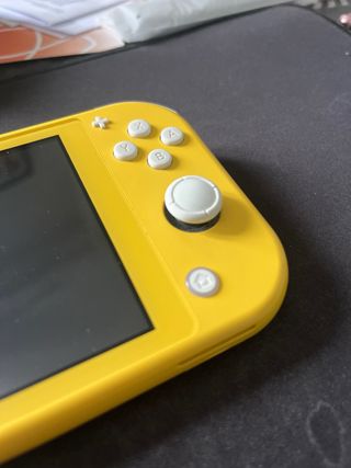 Nintendo Switch Lite Amarillo