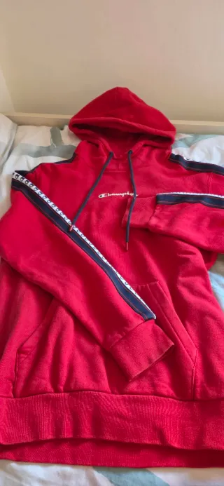 4 Sudaderas. Talla L 2 Champion/ 1 adidas / 1 Jack