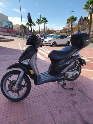Piaggio Liberty 125cc Scooter