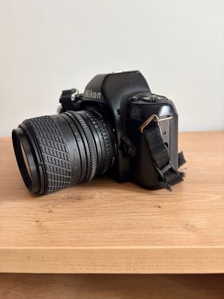 Cámara Analógica Nikon N6000 + Objetivo Sigma