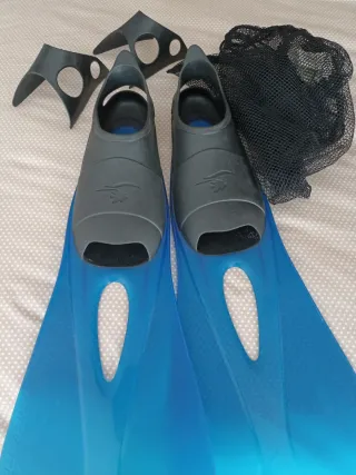 Aletas de buceo azules núm 39/40